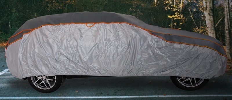 Cerada za auto se veoma jednostavno pričvršćuje